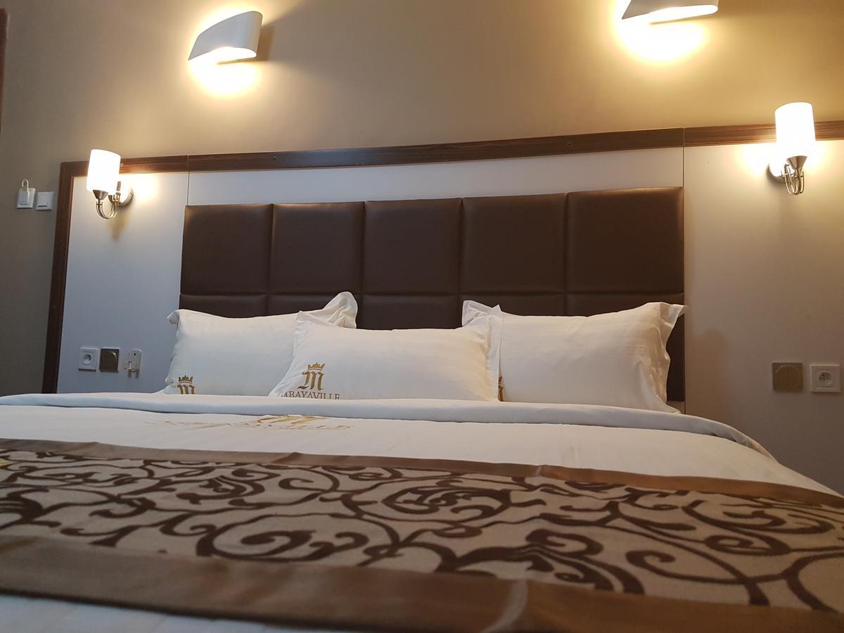 Mbayaville Hotel Дуала Экстерьер фото