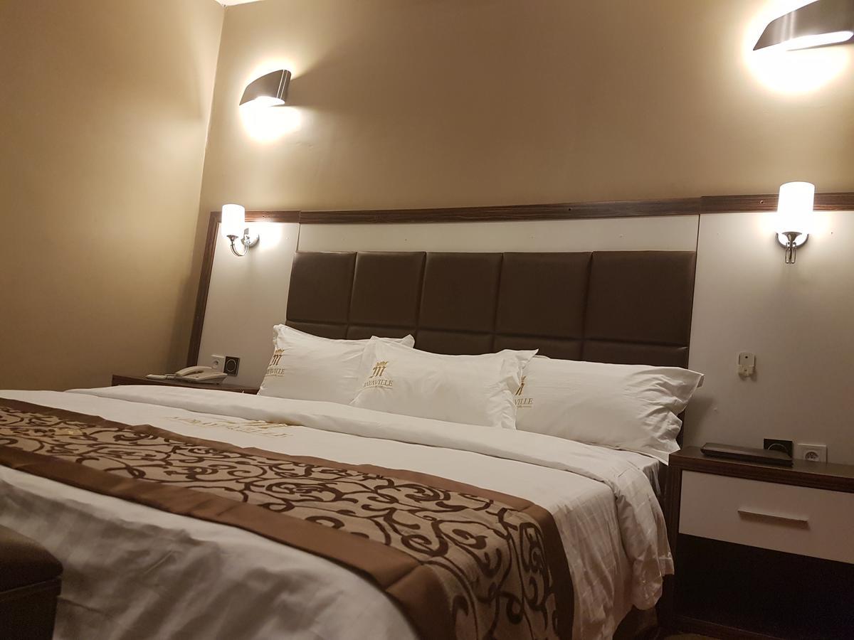 Mbayaville Hotel Дуала Экстерьер фото