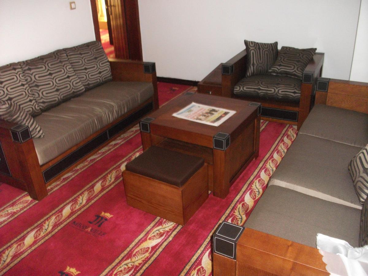 Mbayaville Hotel Дуала Экстерьер фото